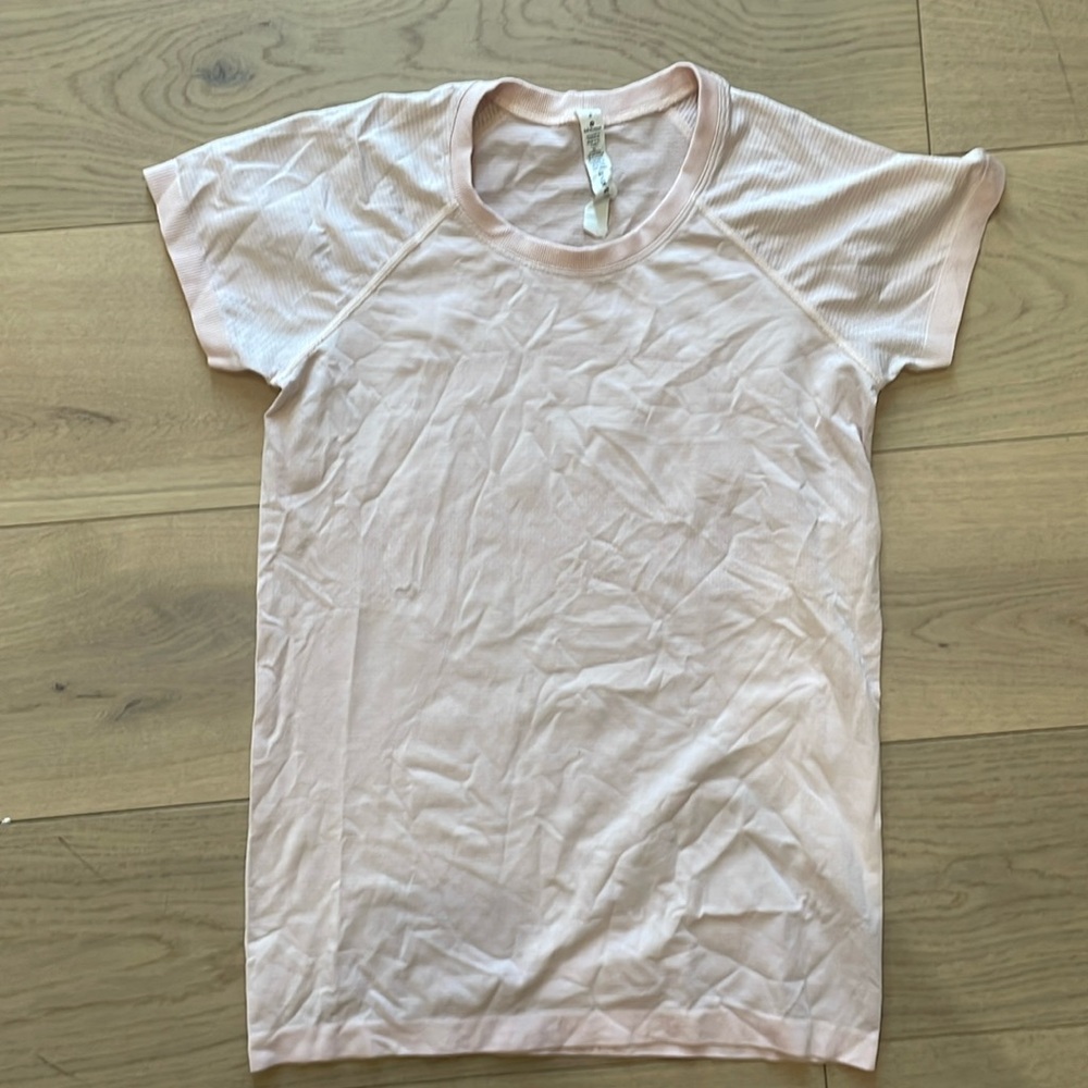lululemon pink shirt